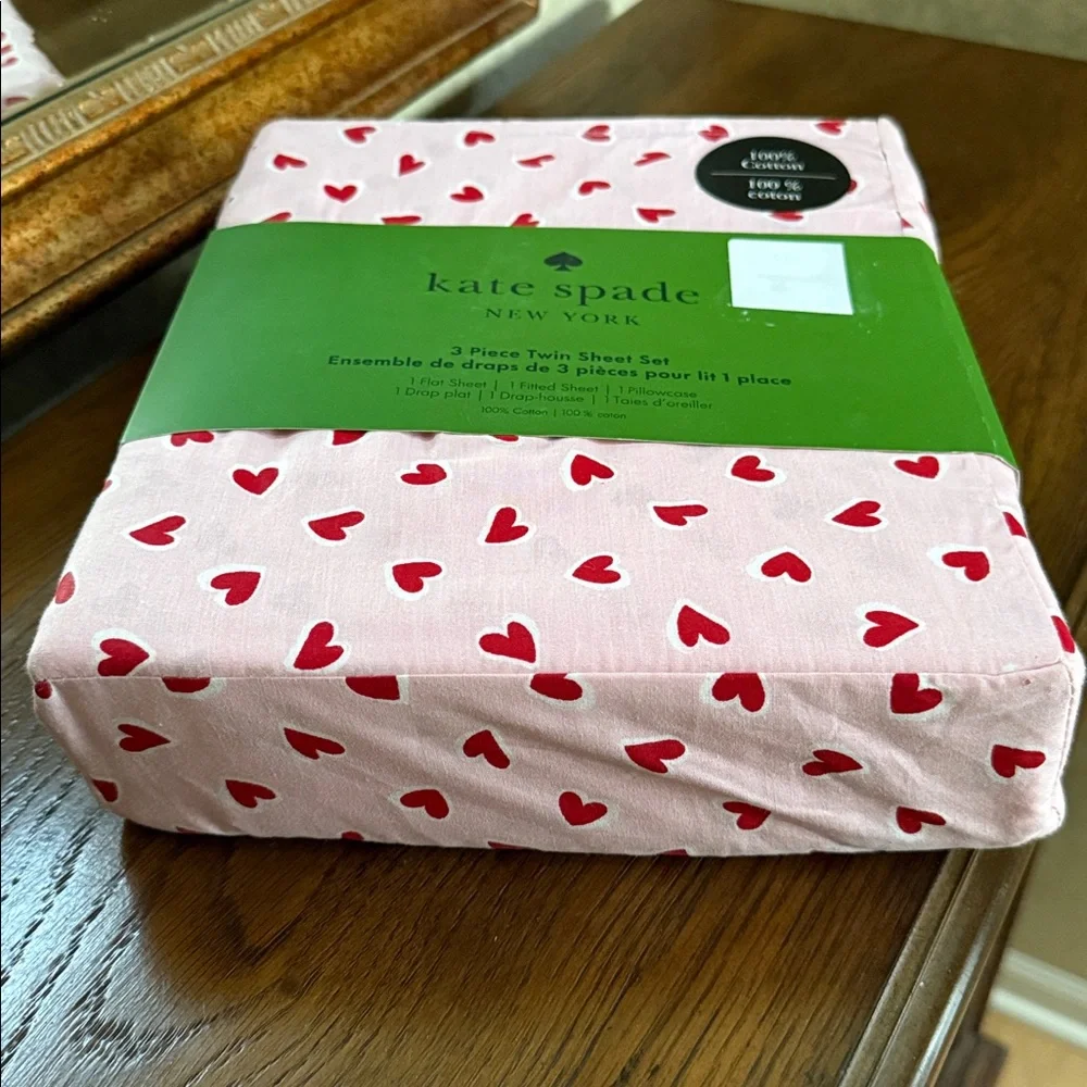 kate spade pink and red heart twin sheet set. 100% cotton.